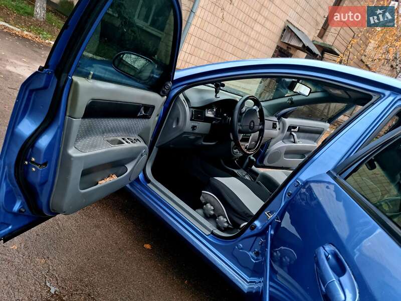 Седан Chevrolet Lacetti 2004 в Вишневому