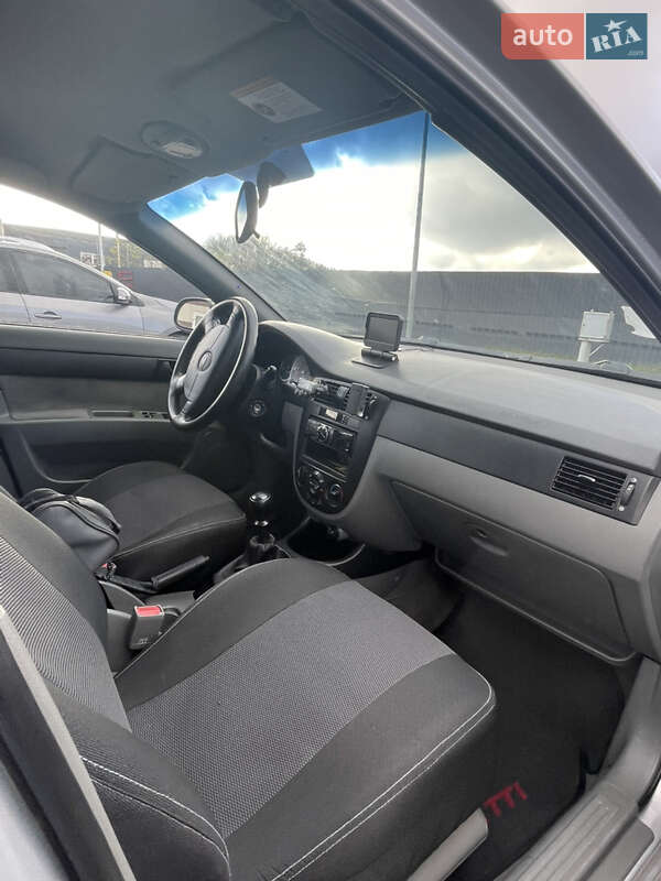 Седан Chevrolet Lacetti 2006 в Киеве фото 15 Седан Chevrolet Lacetti 2006 в Киеве