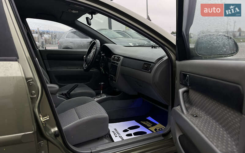 Седан Chevrolet Lacetti 2004 в Мукачевому фото 20 Седан Chevrolet Lacetti 2004 в Мукачевому