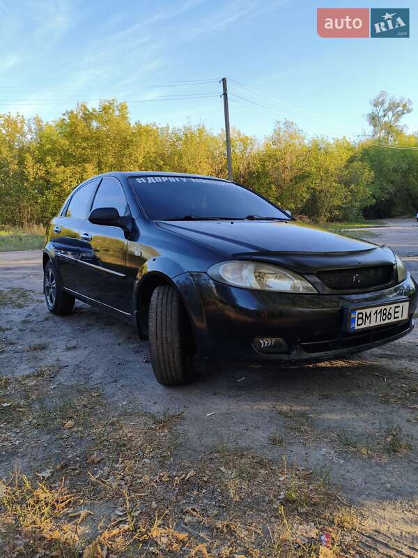 Хэтчбек Chevrolet Lacetti 2005 в Ромнах