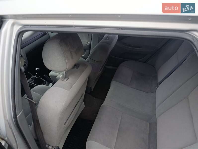 Универсал Chevrolet Lacetti 2006 в Киеве фото 33 Универсал Chevrolet Lacetti 2006 в Киеве