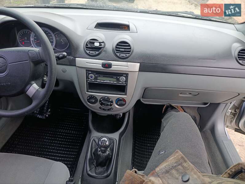 Универсал Chevrolet Lacetti 2006 в Киеве фото 58 Универсал Chevrolet Lacetti 2006 в Киеве
