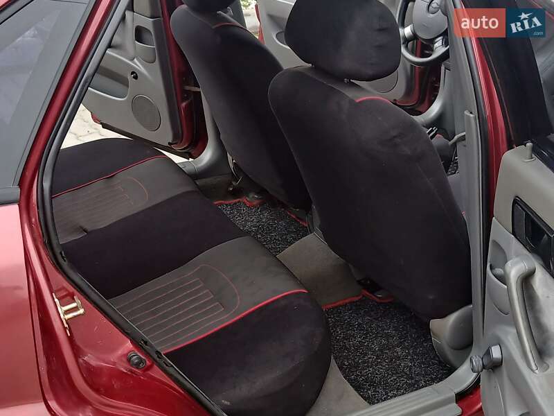 Седан Chevrolet Lacetti 2006 в Гусятине