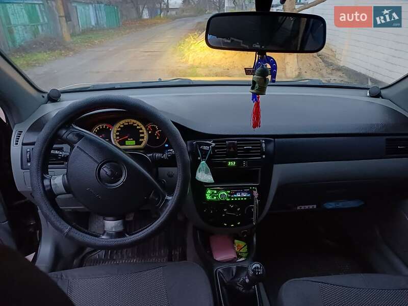 Седан Chevrolet Lacetti 2004 в Чугуеве фото 4 Седан Chevrolet Lacetti 2004 в Чугуеве