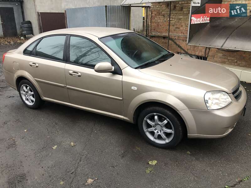 Седан Chevrolet Lacetti 2007 в Киеве