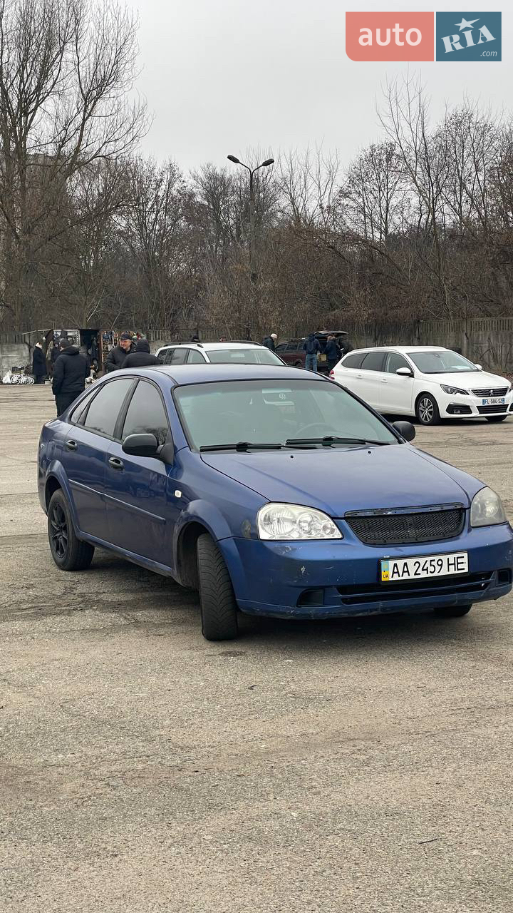 Продається лачетті з переоформленням деталі за телефоном