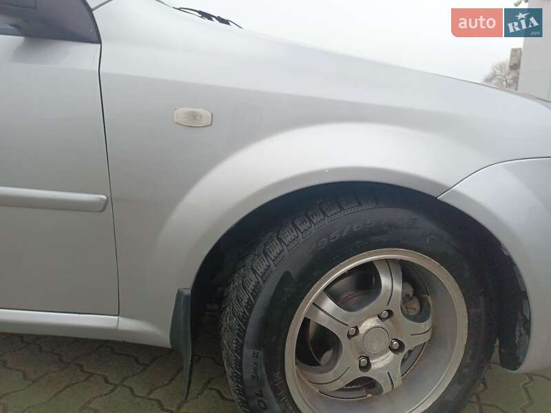 Хэтчбек Chevrolet Lacetti 2008 в Калуше