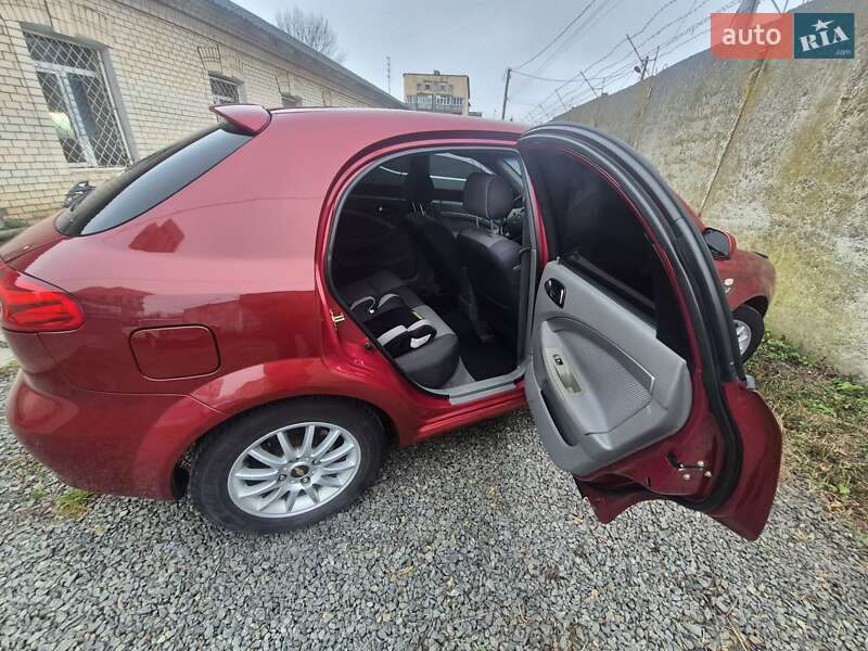 Хетчбек Chevrolet Lacetti 2006 в Хмельницькому