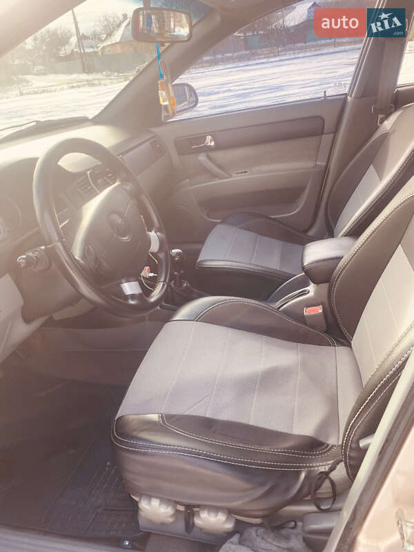 Седан Chevrolet Lacetti 2007 в Полтаві