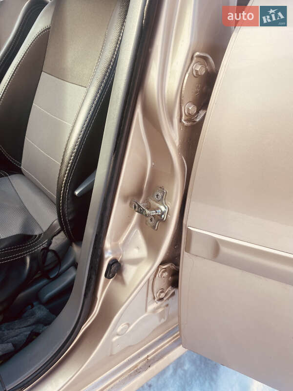 Седан Chevrolet Lacetti 2007 в Полтаві