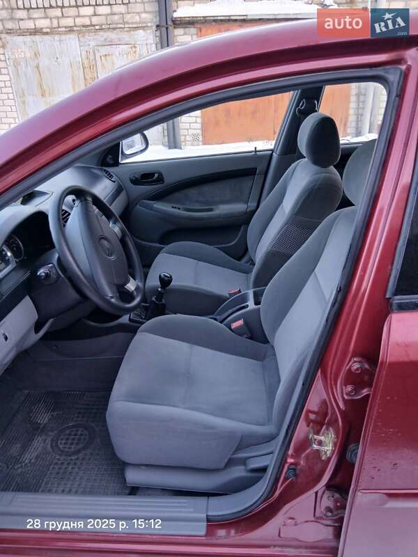 Хэтчбек Chevrolet Lacetti 2006 в Кременчуге фото 8 Хэтчбек Chevrolet Lacetti 2006 в Кременчуге