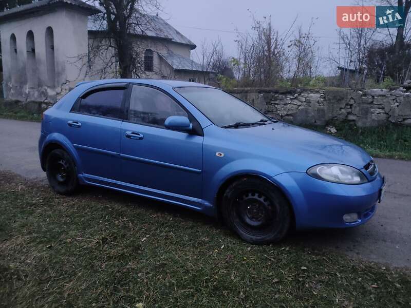 Хэтчбек Chevrolet Lacetti 2005 в Тлумаче