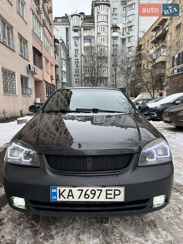 Седан Chevrolet Lacetti 2008 в Киеве