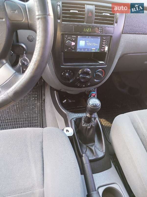 Седан Chevrolet Lacetti 2008 в Львові