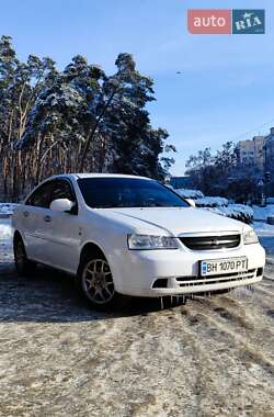 Седан Chevrolet Lacetti 2008 в Киеве