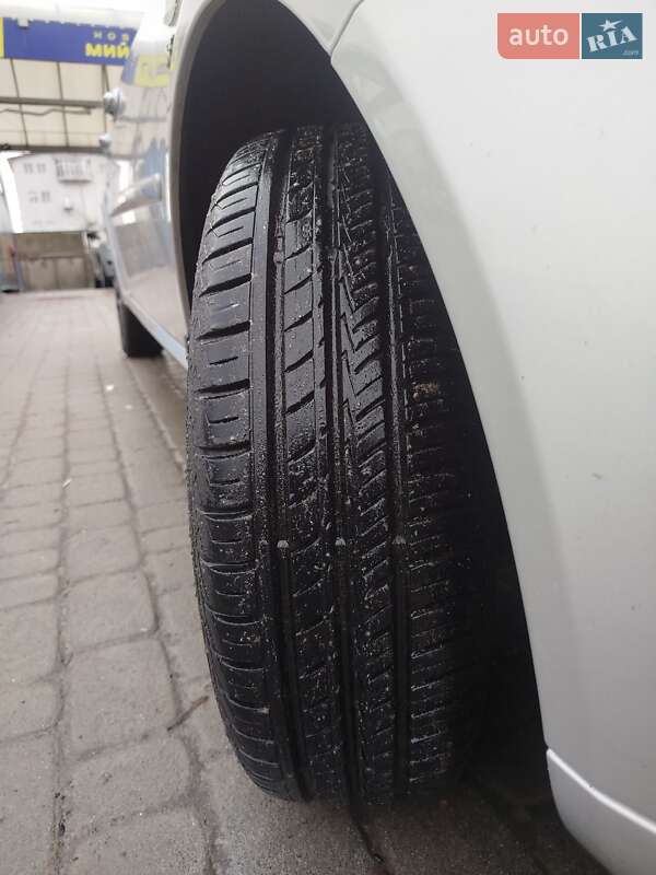 Седан Chevrolet Lacetti 2008 в Львові