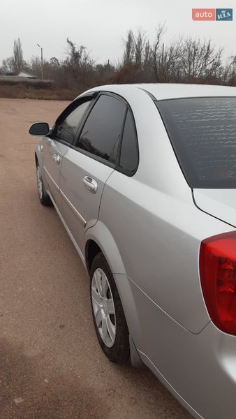 Седан Chevrolet Lacetti 2008 в Прилуках