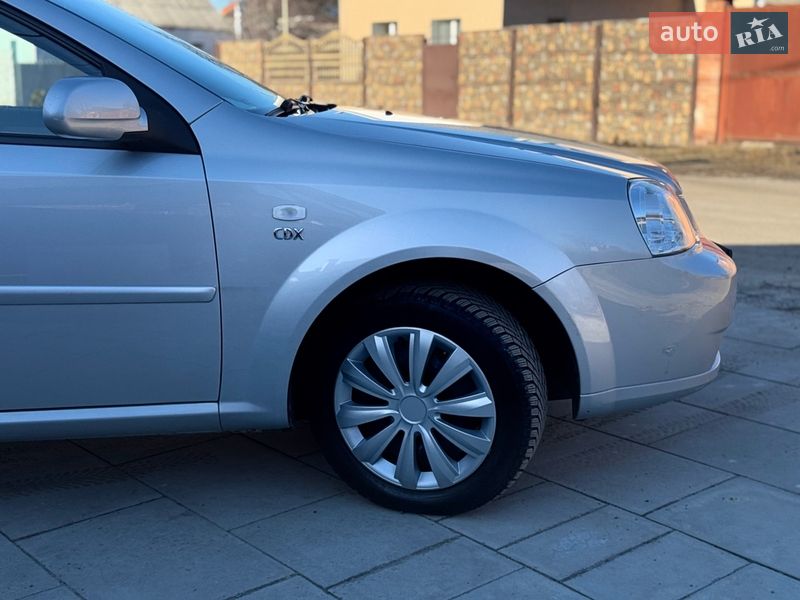 Седан Chevrolet Lacetti 2008 в Харькове