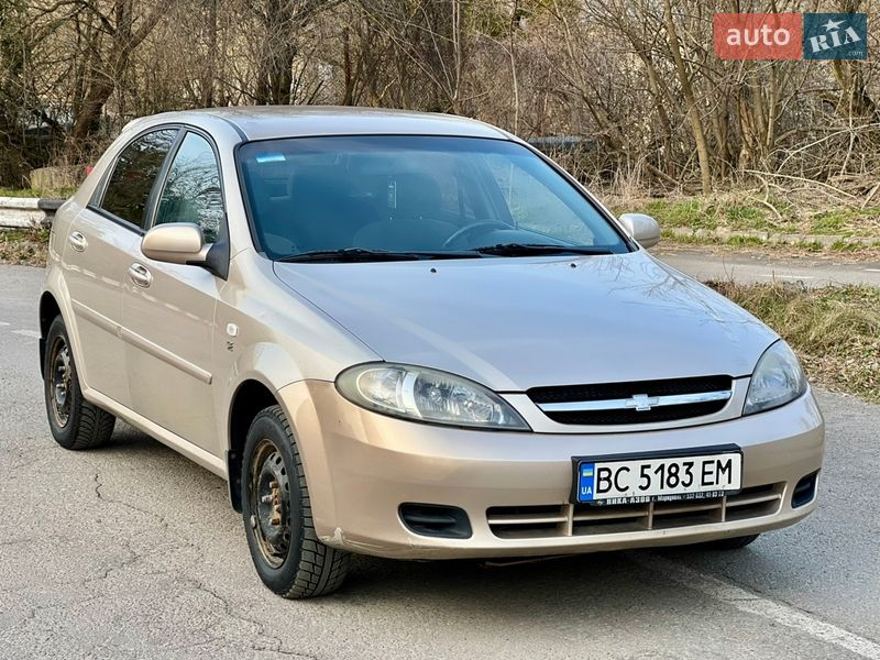 Хэтчбек Chevrolet Lacetti 2011 в Львове