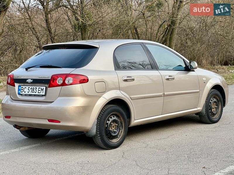 Хэтчбек Chevrolet Lacetti 2011 в Львове