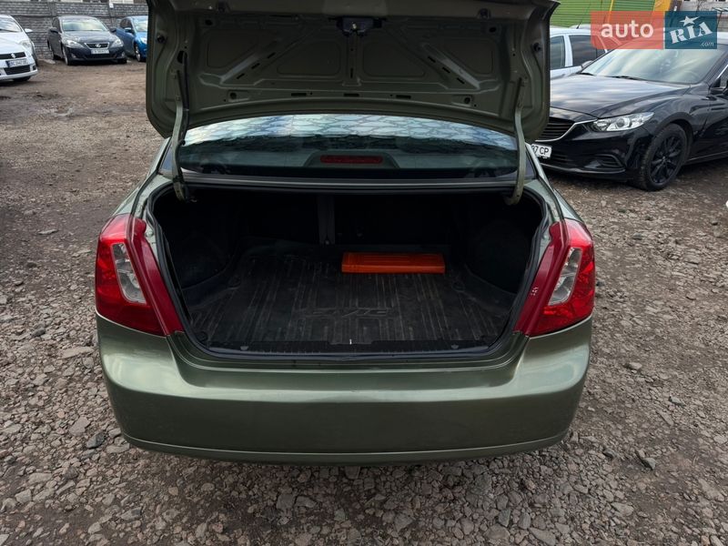 Седан Chevrolet Lacetti 2005 в Чернигове