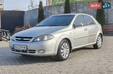 Хэтчбек Chevrolet Lacetti 2005 в Кропивницком
