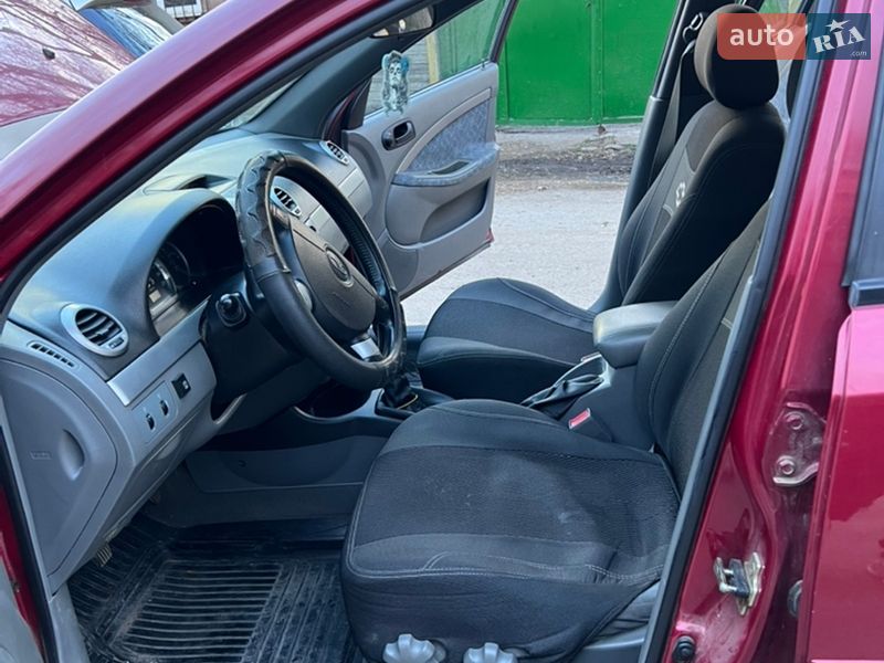 Хэтчбек Chevrolet Lacetti 2004 в Кропивницком фото 11 Хэтчбек Chevrolet Lacetti 2004 в Кропивницком