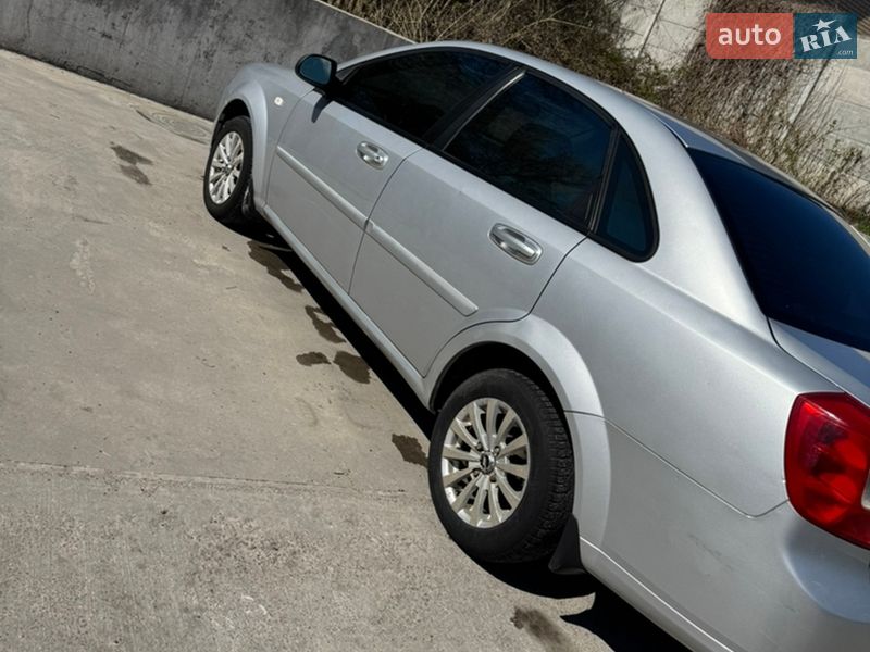 Седан Chevrolet Lacetti 2007 в Киеве