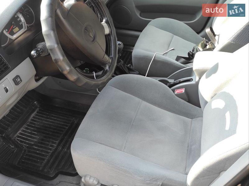 Седан Chevrolet Lacetti 2004 в Киеве