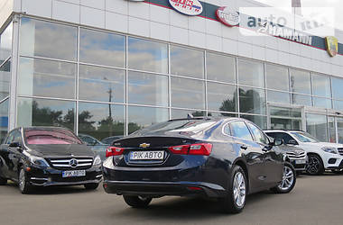 Седан Chevrolet Malibu 2016 в Києві