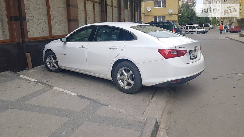 Седан Chevrolet Malibu 2016 в Івано-Франківську