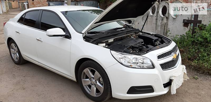 Седан Chevrolet Malibu 2013 в Нікополі