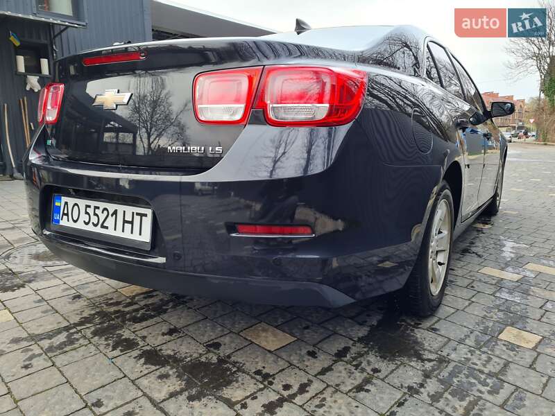 Седан Chevrolet Malibu 2014 в Ужгороді