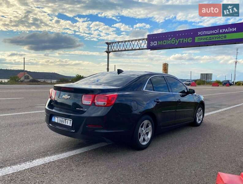 Седан Chevrolet Malibu 2014 в Ужгороді
