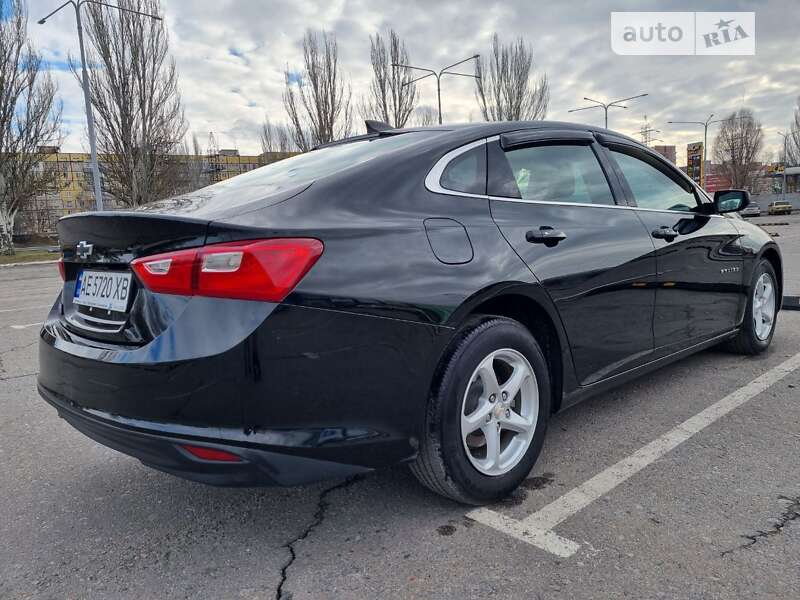 Седан Chevrolet Malibu 2018 в Киеве