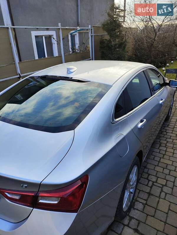 Седан Chevrolet Malibu 2016 в Вышгороде