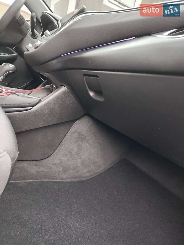 Седан Chevrolet Malibu 2016 в Вышгороде