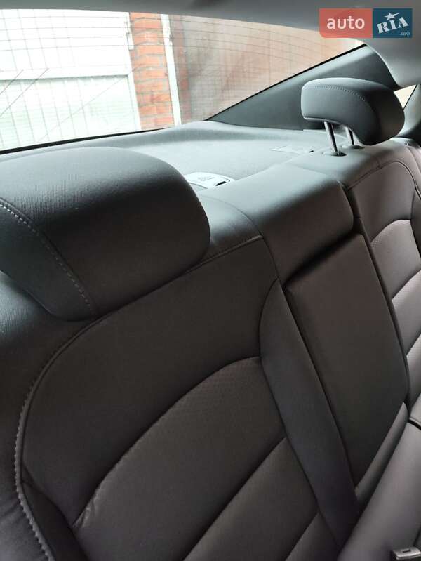 Седан Chevrolet Malibu 2016 в Вышгороде