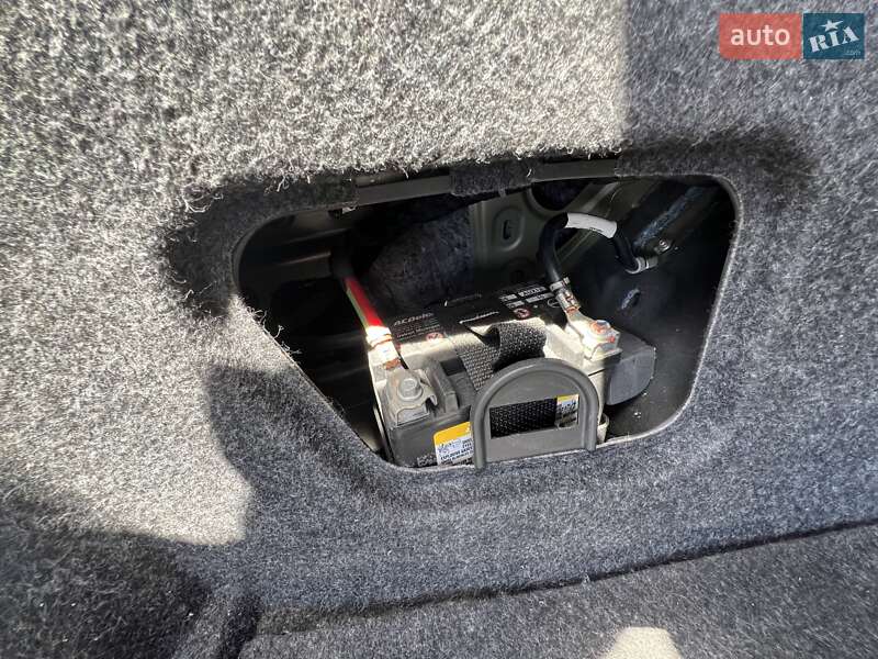 Седан Chevrolet Malibu 2015 в Овідіополі