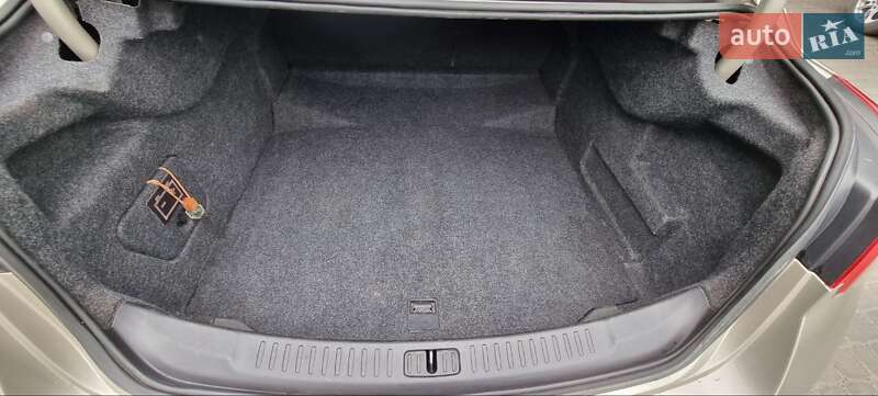 Седан Chevrolet Malibu 2014 в Хмельницькому