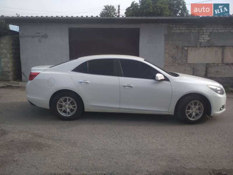 Седан Chevrolet Malibu 2015 в Харкові