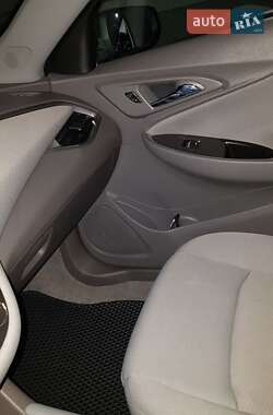 Седан Chevrolet Malibu 2016 в Івано-Франківську