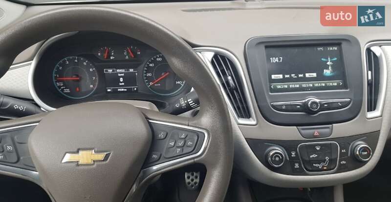 Седан Chevrolet Malibu 2016 в Івано-Франківську