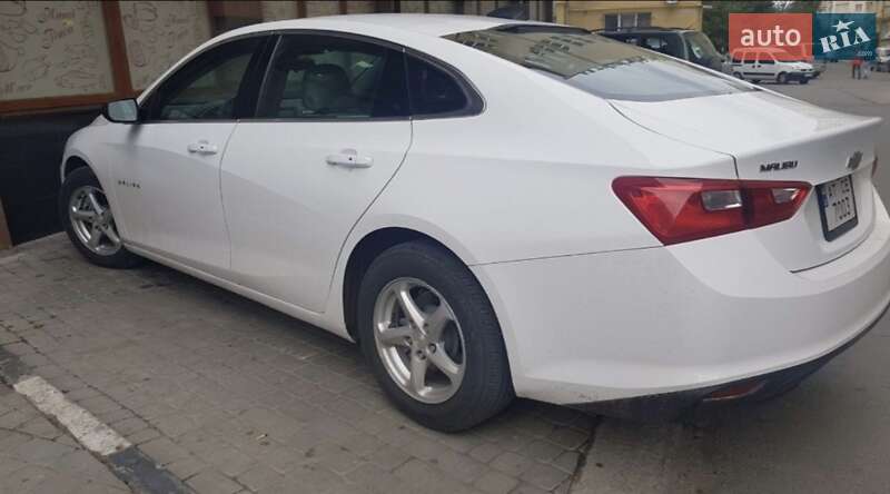 Седан Chevrolet Malibu 2016 в Івано-Франківську
