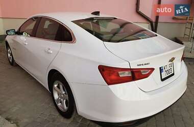 Седан Chevrolet Malibu 2016 в Івано-Франківську