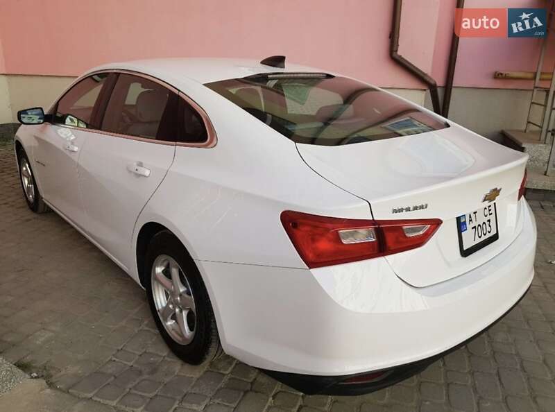 Седан Chevrolet Malibu 2016 в Івано-Франківську