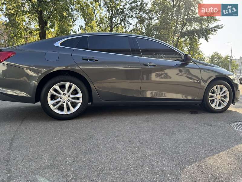 Седан Chevrolet Malibu 2017 в Києві