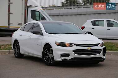 Седан Chevrolet Malibu 2017 в Киеве