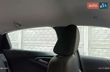 Седан Chevrolet Malibu 2018 в Черкасах