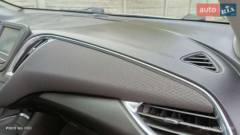 Седан Chevrolet Malibu 2018 в Черкасах